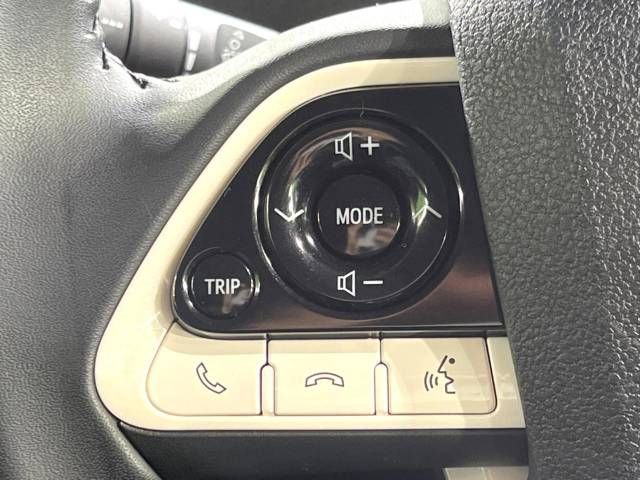 Toyota PRIUS 2016-10 194663-7