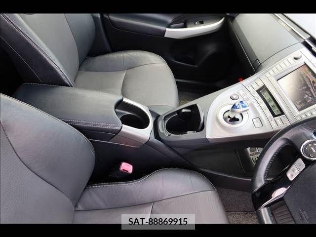 Toyota PRIUS 2012-07 282291-12