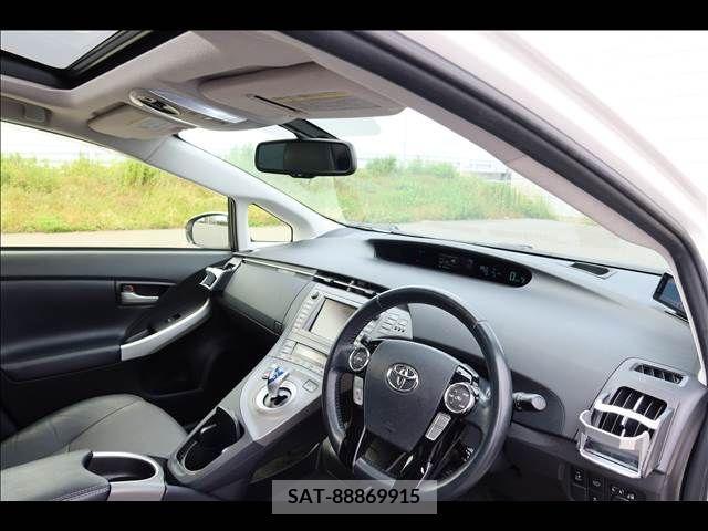 Toyota PRIUS 2012-07 282291-11