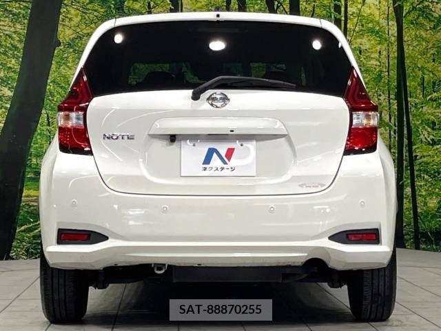 Nissan NOTE 2019-04 348906-15