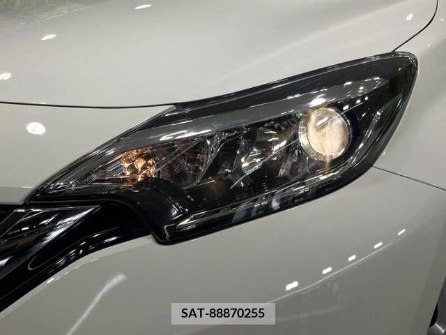Nissan NOTE 2019-04 348906-12