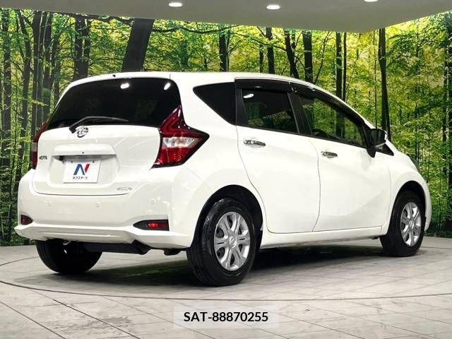 Nissan NOTE 2019-04 348906-17