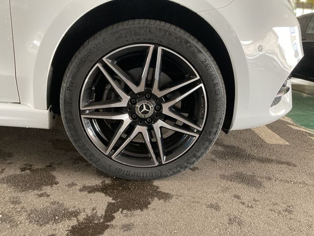 Mercedes Benz V-CLASS 2022-11 12669-4