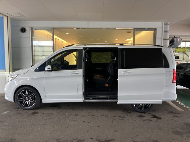 Mercedes Benz V-CLASS 2022-11 12669-3