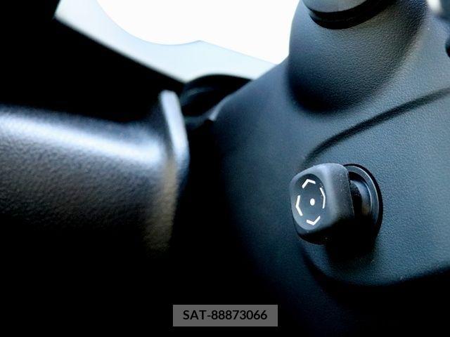 Lexus IS 2021-01 334425-23