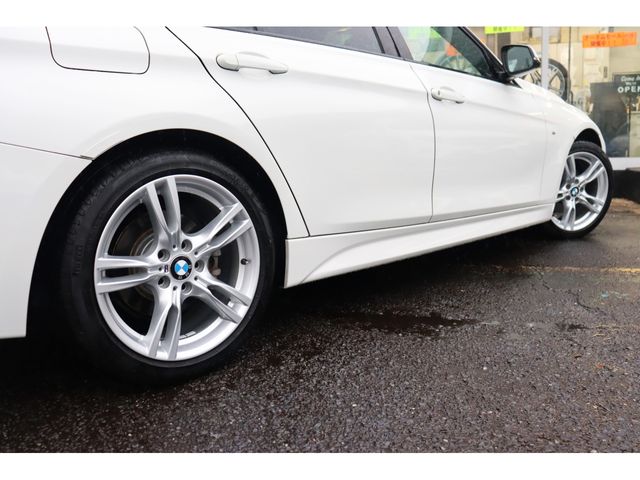 Bmw 3 SERIES 2018-01 185584-24