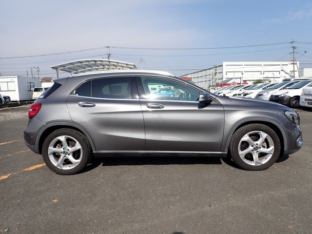 Mercedes Benz GLA-CLASS 2017-12 185998-5