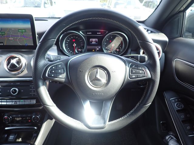Mercedes Benz GLA-CLASS 2017-12 185998-13