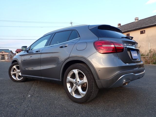 Mercedes Benz GLA-CLASS 2017-12 185998-2