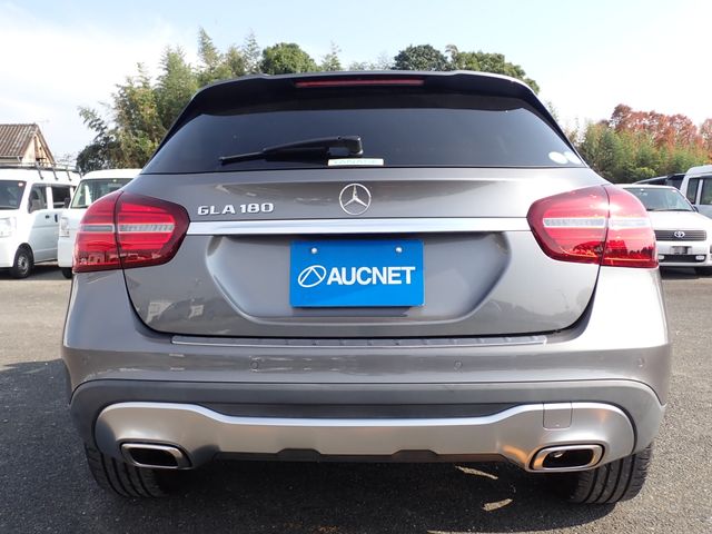 Mercedes Benz GLA-CLASS 2017-12 185998-6