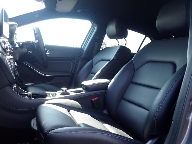 Mercedes Benz GLA-CLASS 2017-12 185998-10