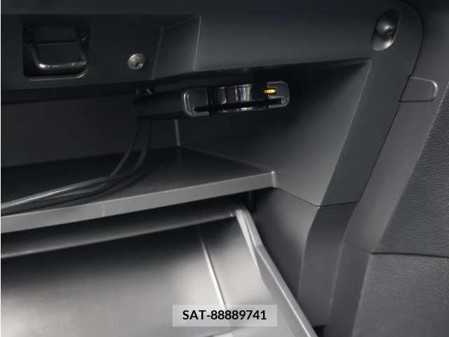 Nissan SERENA 2018-06 384666-4