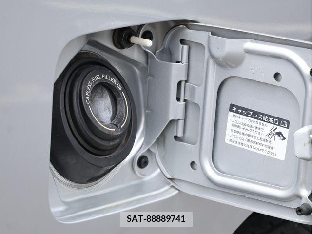 Nissan SERENA 2018-06 384666-23