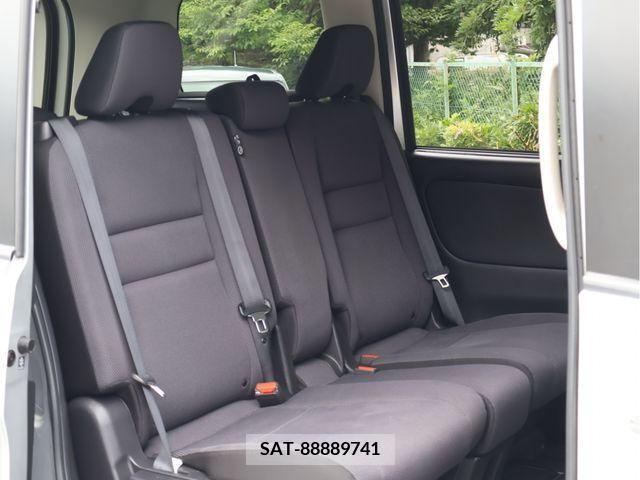Nissan SERENA 2018-06 384666-15