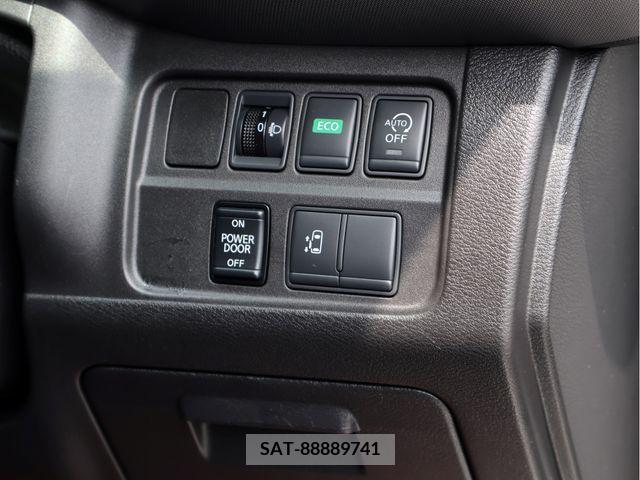 Nissan SERENA 2018-06 384666-9