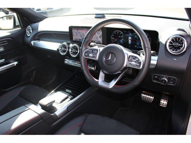 Mercedes Benz GLB-CLASS 2021-07 3001-14