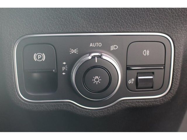 Mercedes Benz GLB-CLASS 2021-07 3001-25