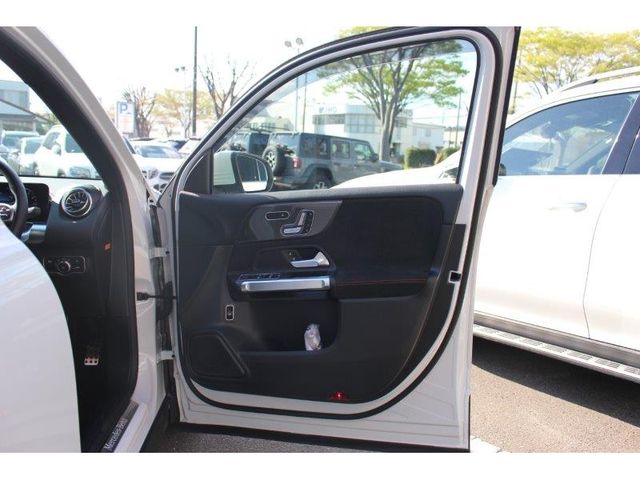Mercedes Benz GLB-CLASS 2021-07 3001-26