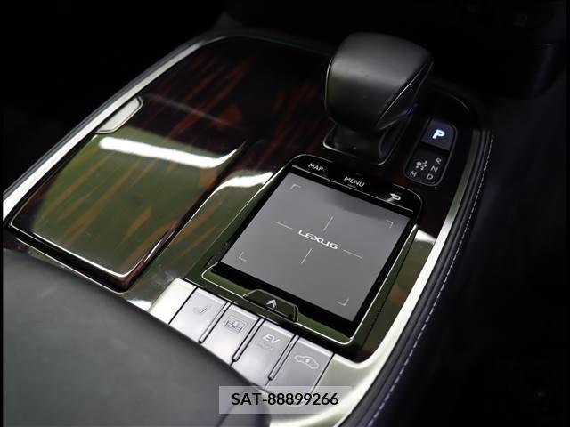 Lexus LS 2018-02 275516-14