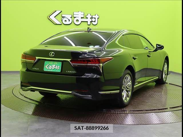 Lexus LS 2018-02 275516-1