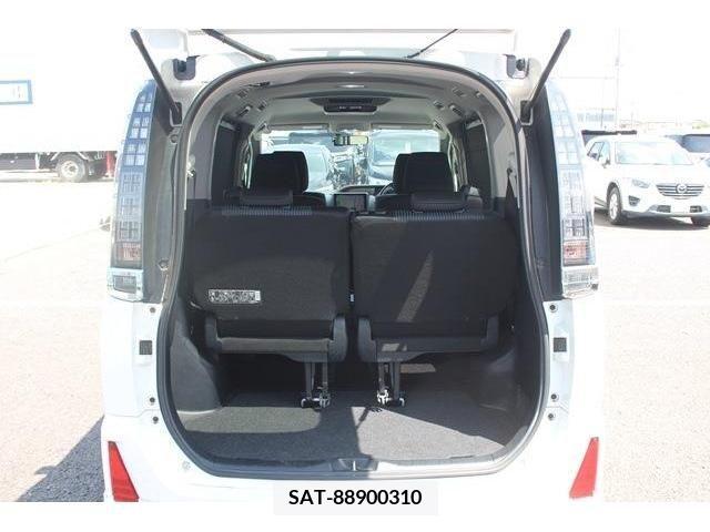 Toyota VOXY 2014-07 351953-17