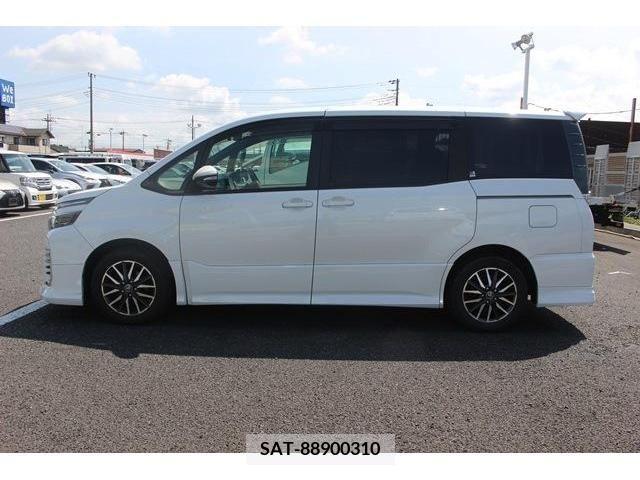 Toyota VOXY 2014-07 351953-7