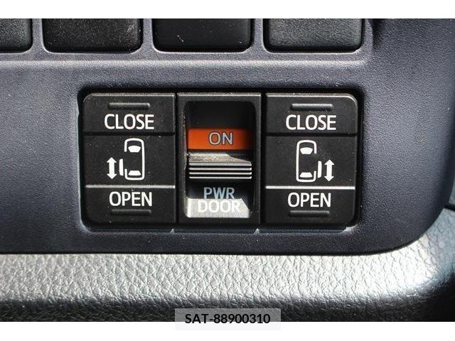 Toyota VOXY 2014-07 351953-3