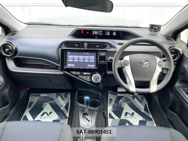 Toyota AQUA 2015-12 351418-1