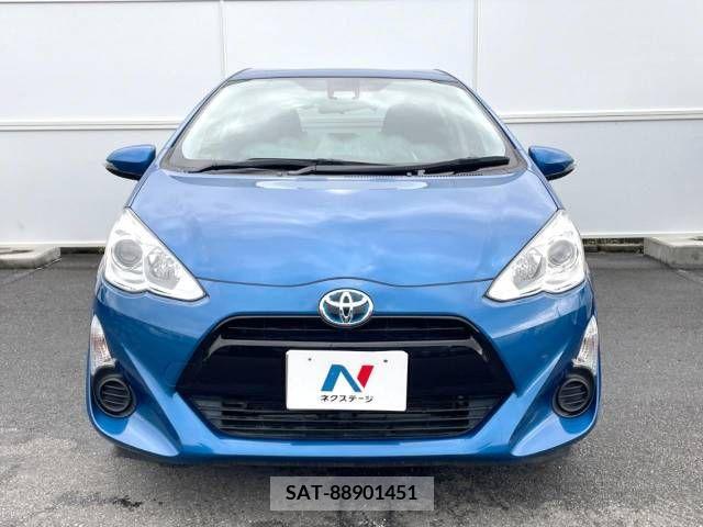 Toyota AQUA 2015-12 351418-11
