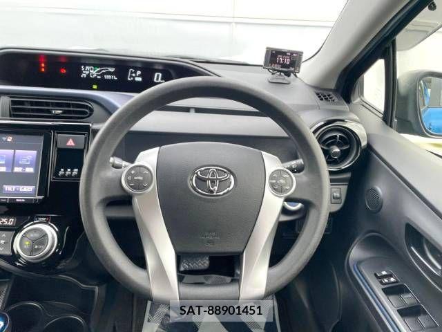 Toyota AQUA 2015-12 351418-19