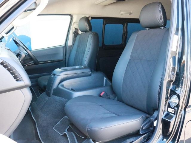 Toyota HIACE VAN 2017-04 2317-12