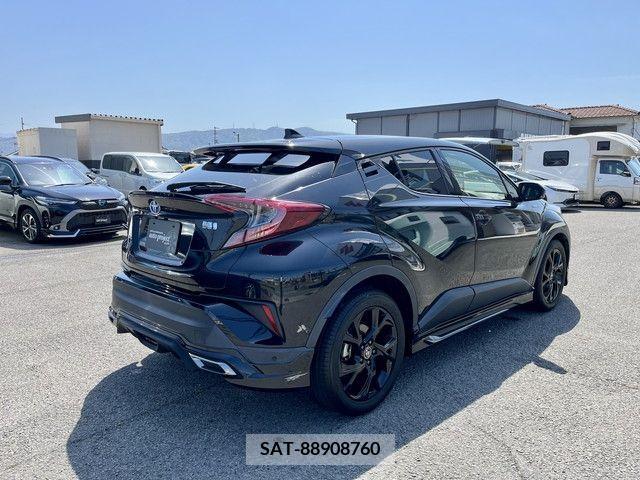 Toyota C-HR 2019-07 228939-12
