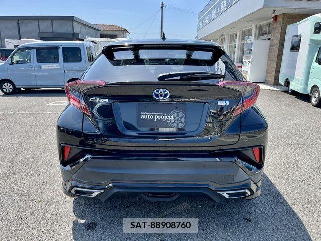 Toyota C-HR 2019-07 228939-8