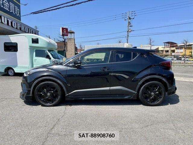 Toyota C-HR 2019-07 228939-3
