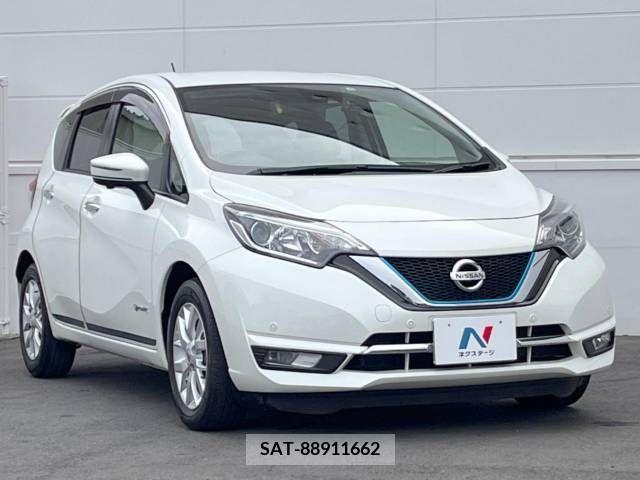 Nissan NOTE 2017-06 305377-16