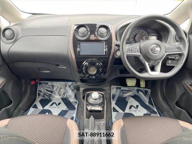 Nissan NOTE 2017-06 305377-1