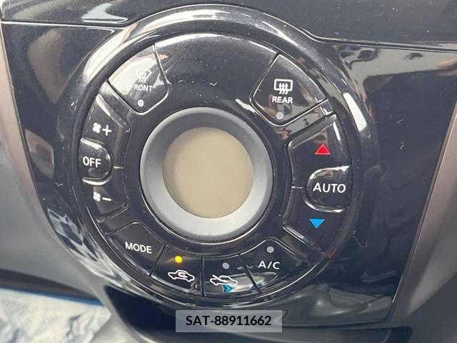 Nissan NOTE 2017-06 305377-7