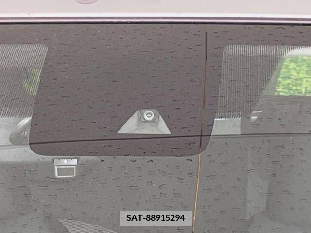 Nissan MARCH 2022-08 379533-2