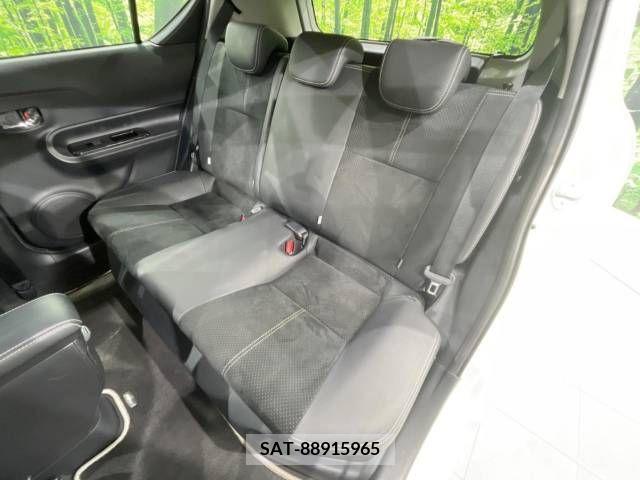 Toyota AQUA 2015-11 221525-9