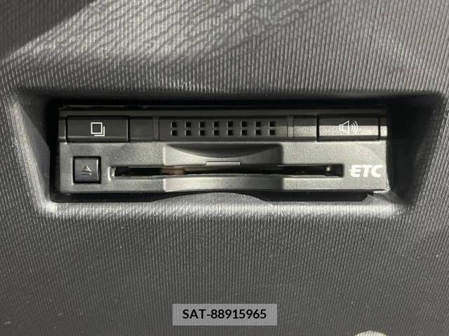 Toyota AQUA 2015-11 221525-5