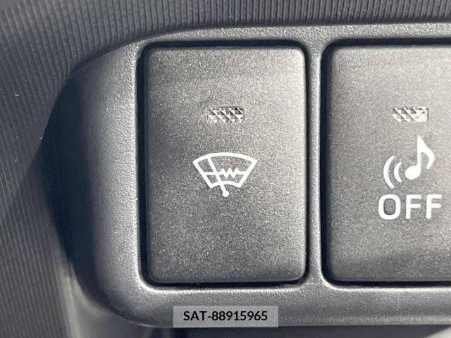 Toyota AQUA 2015-11 221525-3