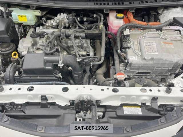 Toyota AQUA 2015-11 221525-18