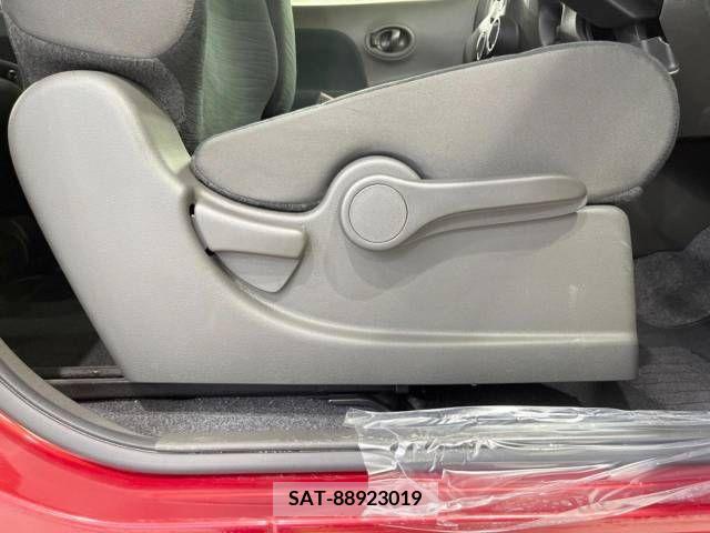 Nissan CUBE 2018-10 295433-2