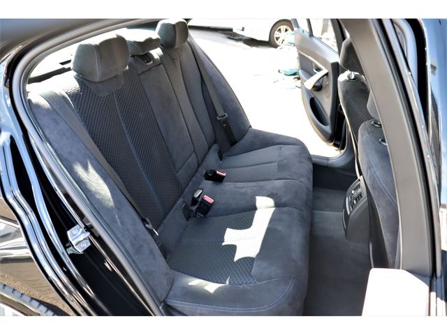 Bmw 3 SERIES 2018-01 15861-3