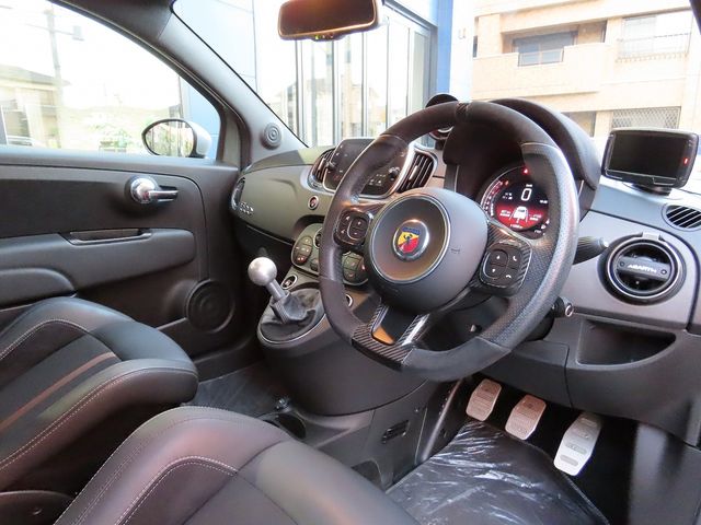 Abarth 695 2020-02 186396-1