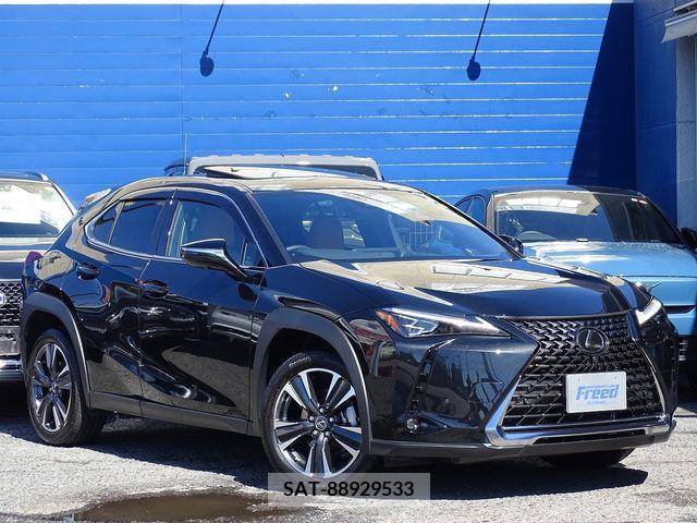 Lexus UX 2022-09 212689-4