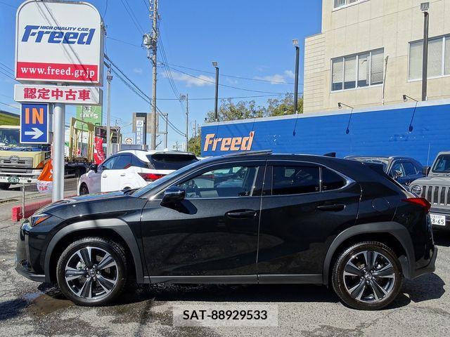 Lexus UX 2022-09 212689-6