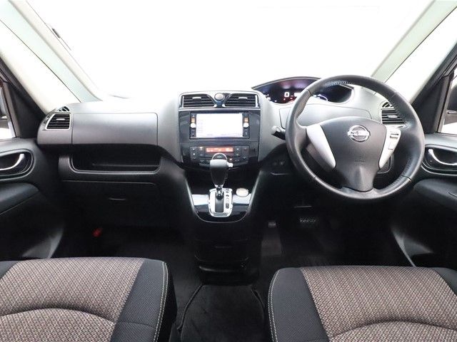 Nissan SERENA 2014-10 19883-2