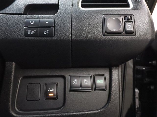 Nissan SERENA 2014-10 19883-12