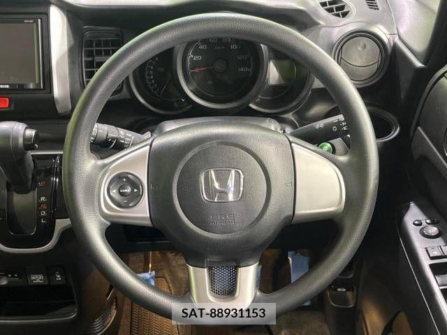 Honda N BOX 2017-06 278853-11
